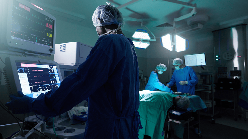 In-Vitro Diagnostics (IVD) & Labs