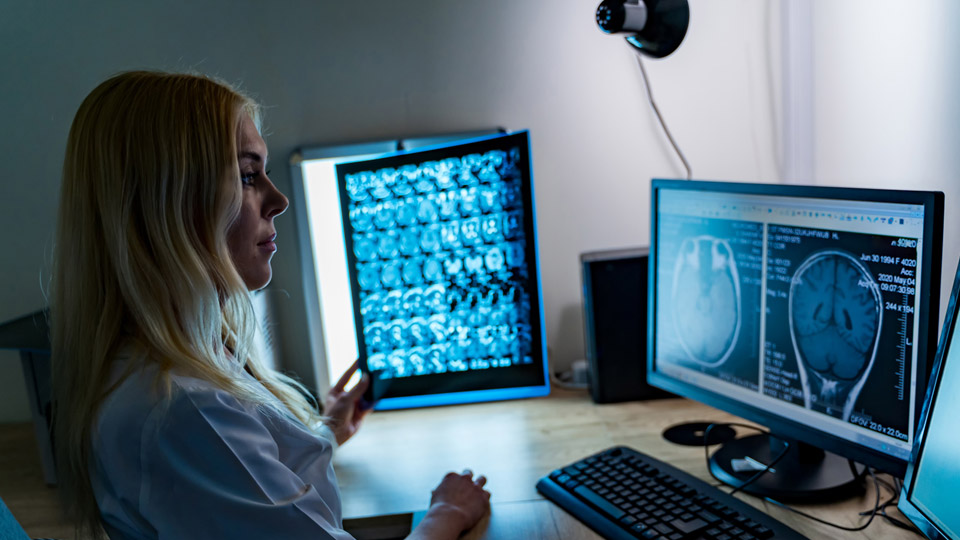 In-Vitro Diagnostics (IVD) & Labs